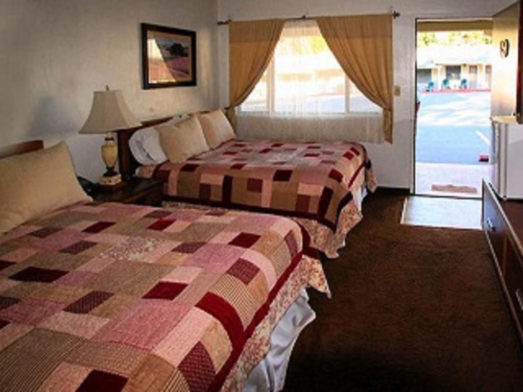 Dunsmuir Lodge ภายนอก รูปภาพ